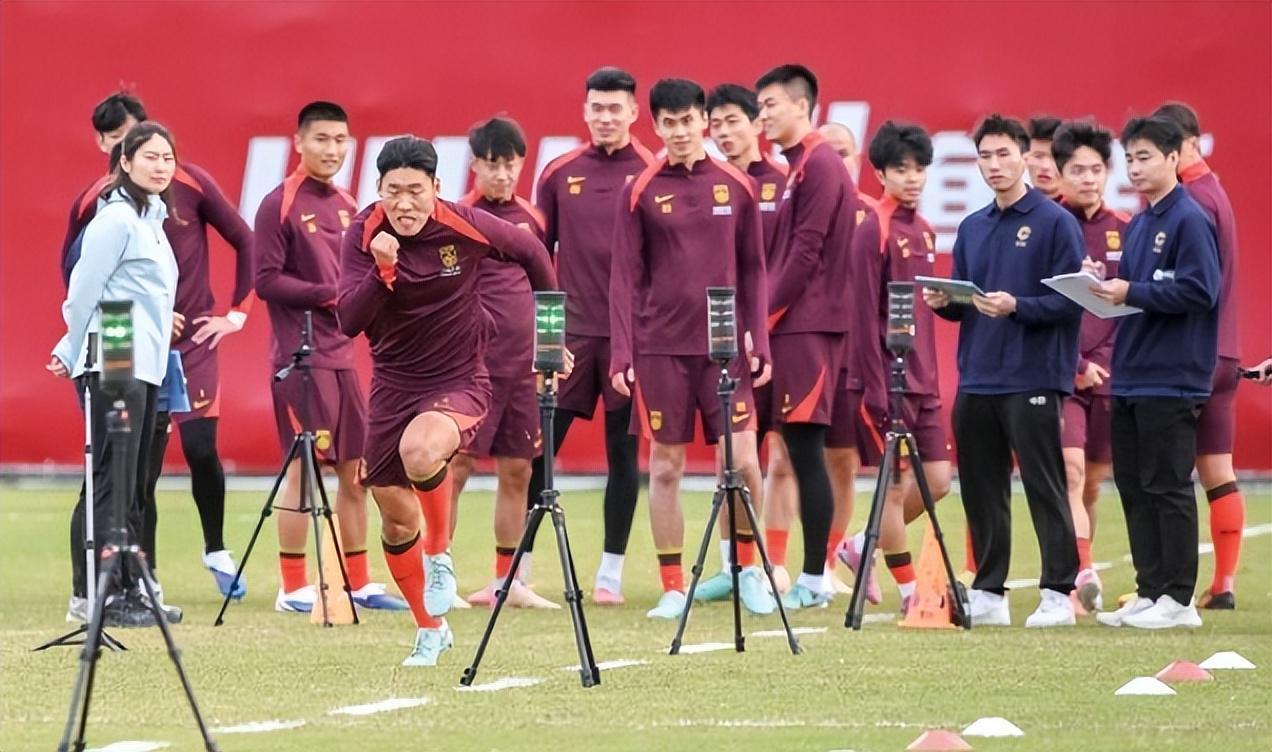 新国足第一队长敲定，邵佳一明智之选，3大优势力压韦世豪颜骏凌