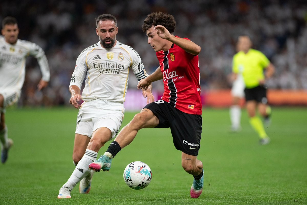 每体：巴萨拒绝3000万买拉师傅，可能1200-1500万回购比尔希利