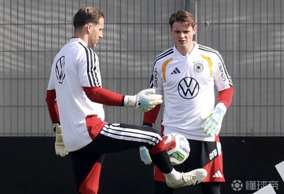 乌尔比希因伤退出集训，德天空：德国队补招奥格斯堡门将达门