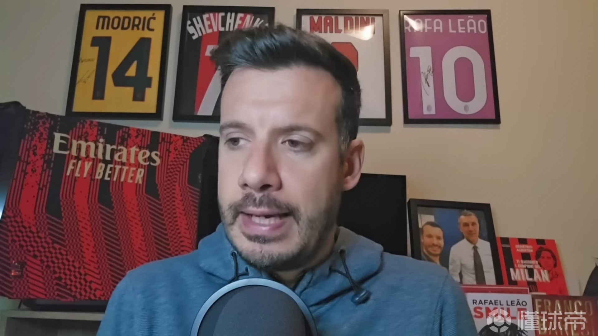 跟队记者：莱奥已前往国外治疗耻骨；曼联前赞助总监加盟米兰