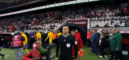 半场：土耳其0-0罗马尼亚，恰尔汗奥卢造险